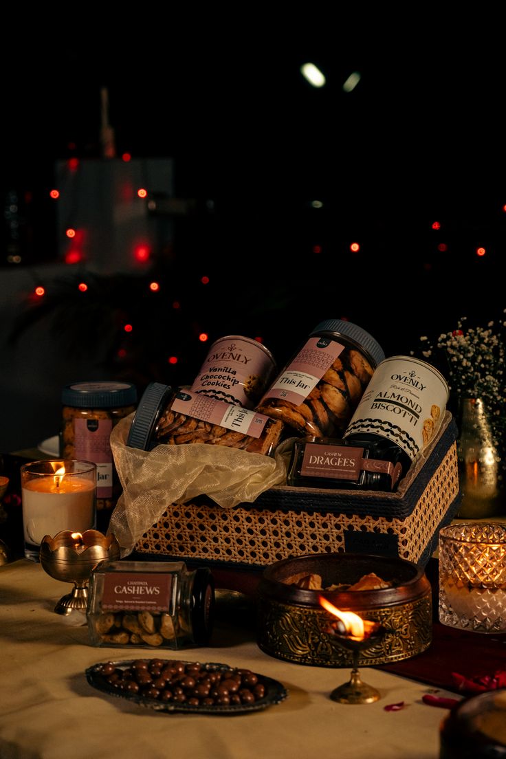 GIFT & FESTIVE COLLECTION