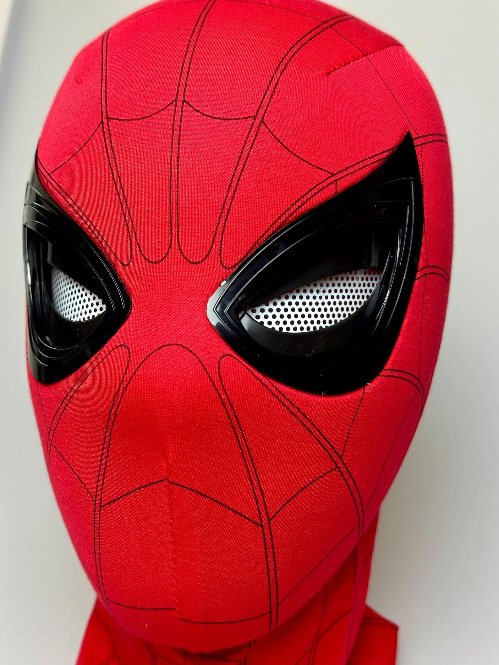 3D Spider Man Mask with Moving Eyes Jaw Motion Activated Blinking Eyelid Spider Man Cosplay Mask