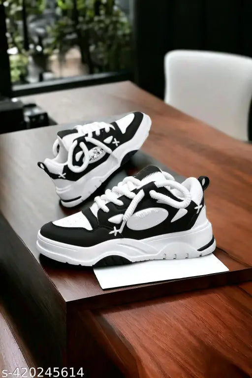 New ogiy black shoes