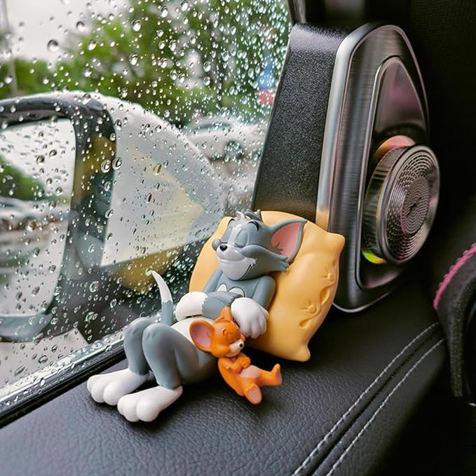 Tom and Jerry Dashboard Decoration – Sleeping Cat & Mouse Figurine with Yellow Cushion